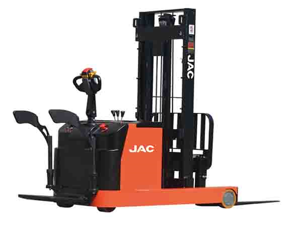 JAC CDD15 Stand-on 1.5T Reach Stacker